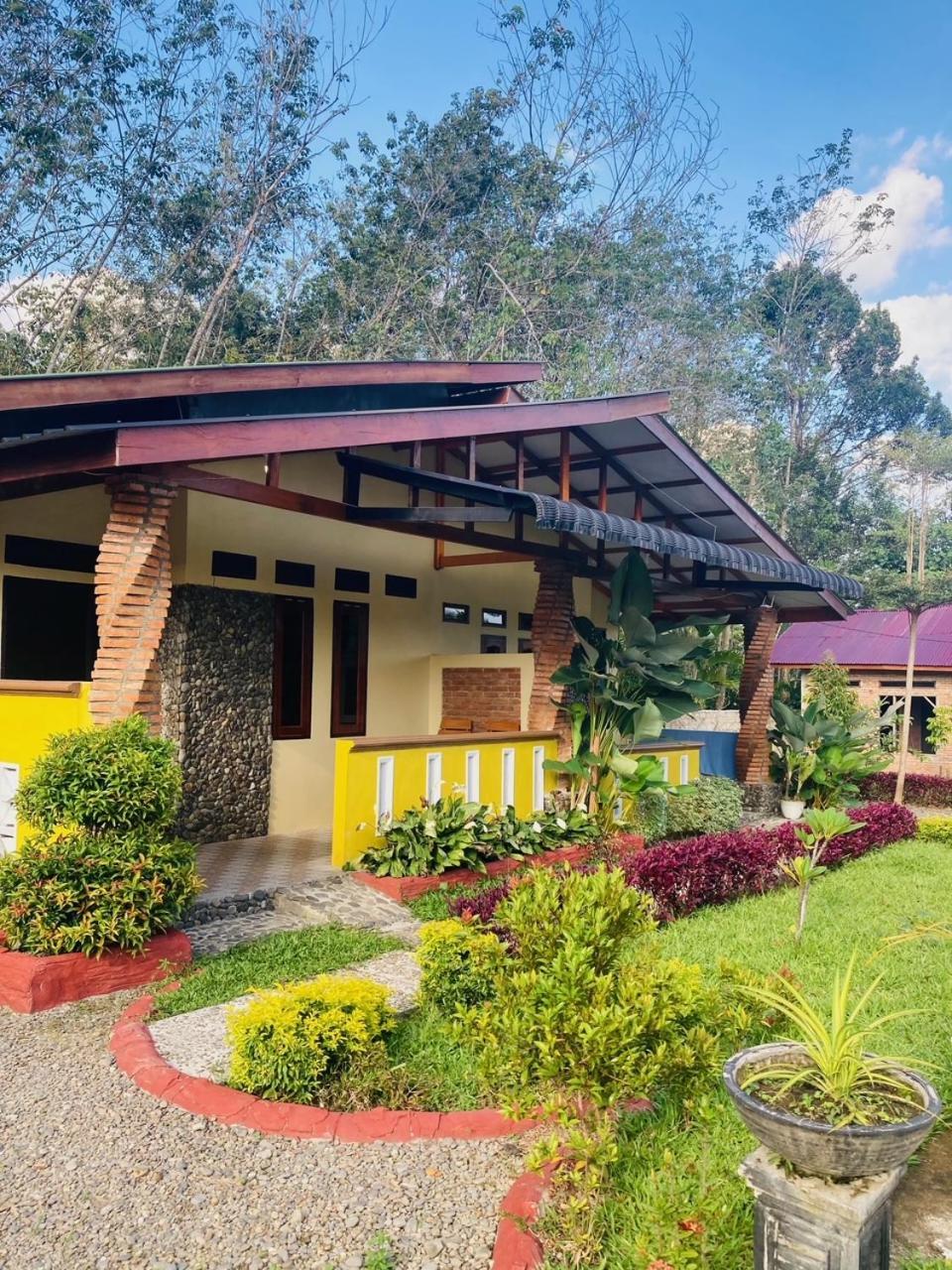 R5 Keramba Inn Bukit Lawang Exterior foto